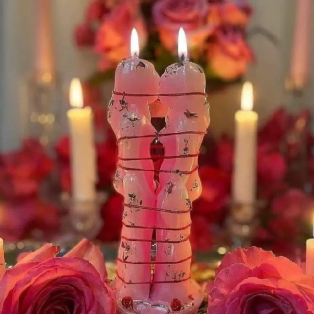 Velas y flores en ritual de endulzamiento